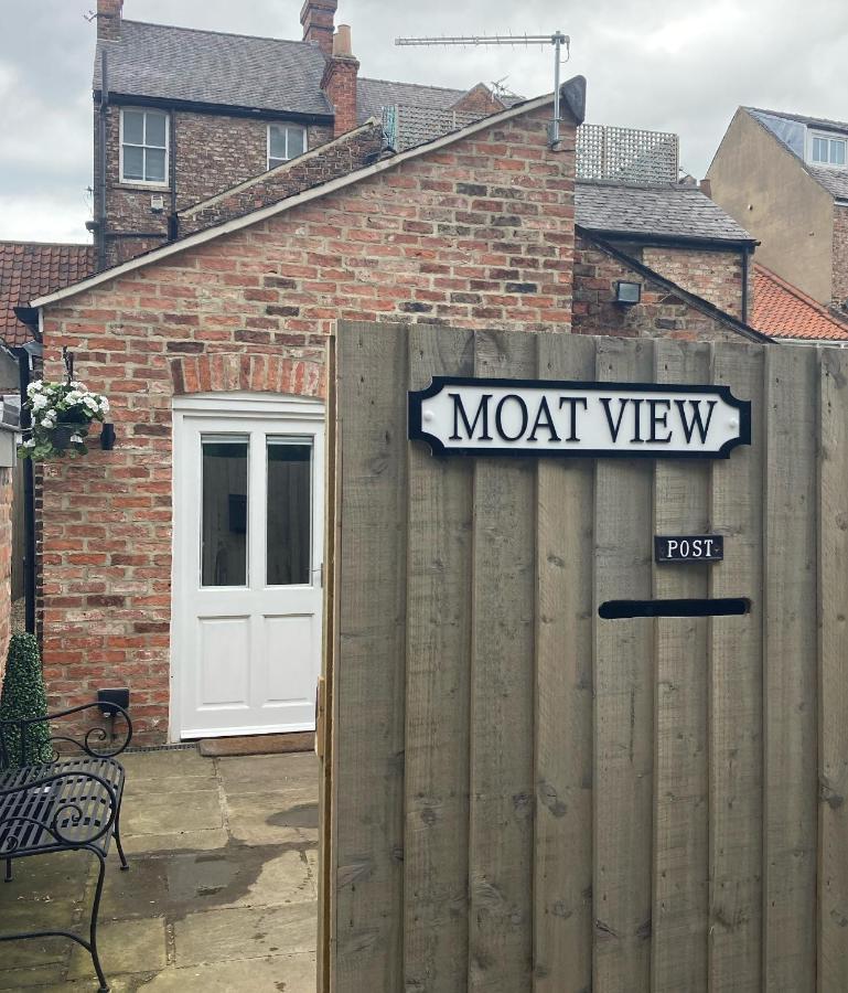 Moat View Free Parking, Central, Ev Plug York Luaran gambar