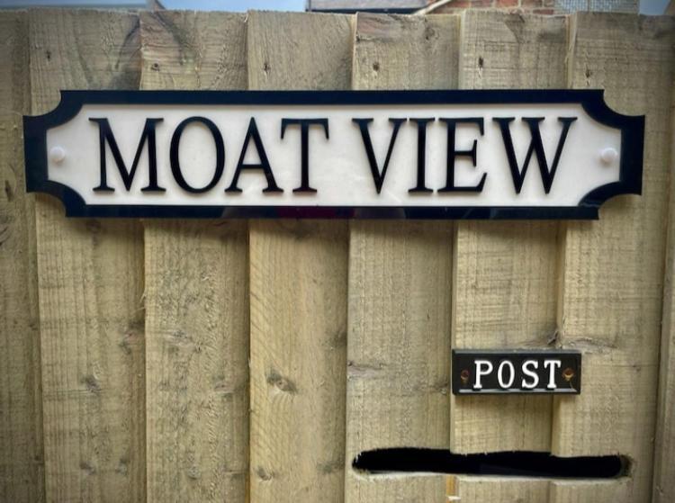 Moat View Free Parking, Central, Ev Plug York Luaran gambar
